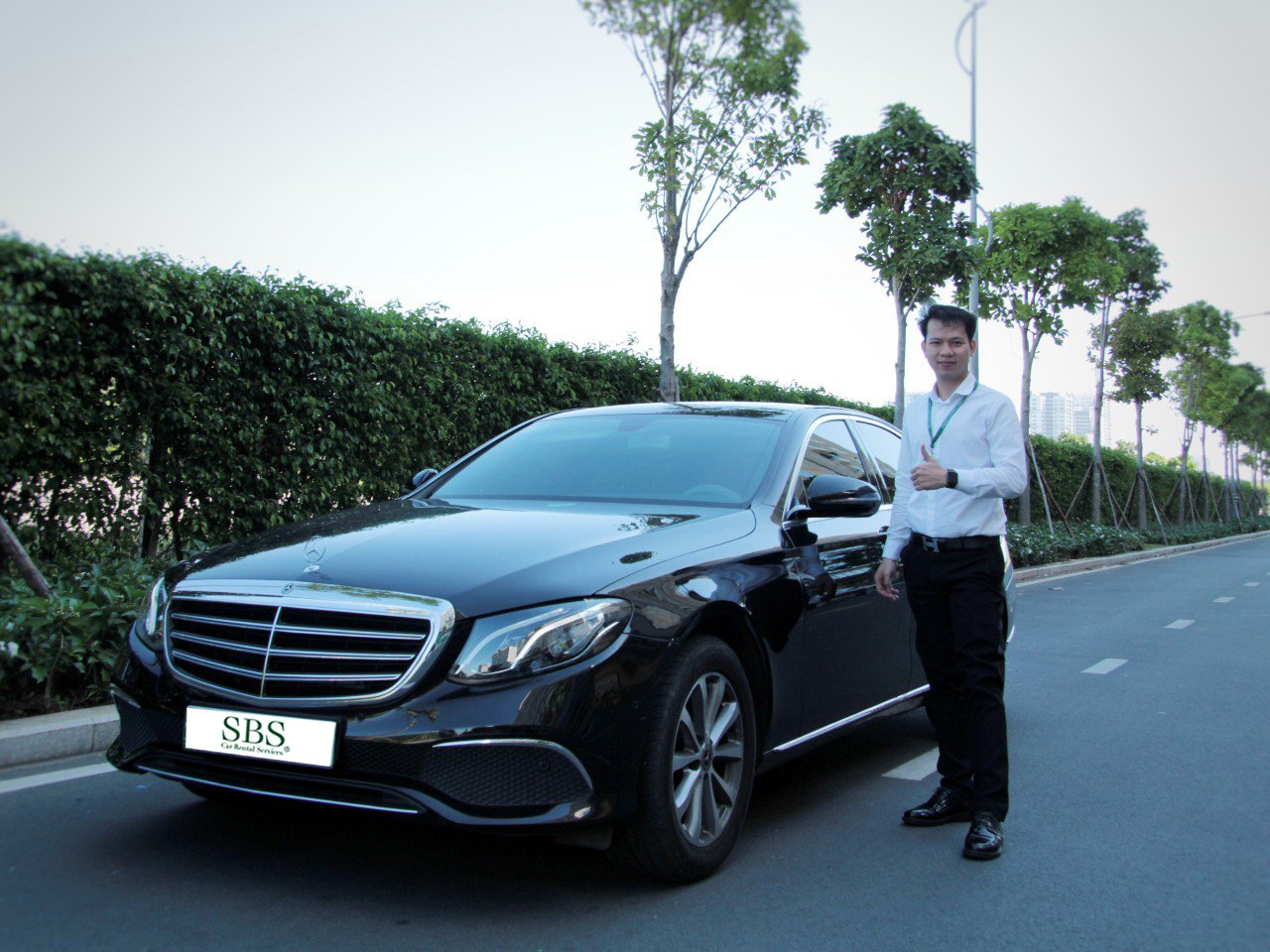 Executive Ho Chi Minh Car Rental with Driver for Business: A Comprehensive Guide by Didu.vn